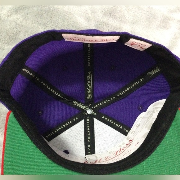 Mitchell & Ness Toronto Raptors Purple and Red Fitted Hat Size 7 1/8 - Picture 7 of 9